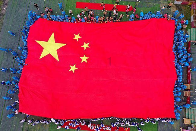 港股连续反攻!低费率恒生科技ETF(513260)涨2.5%三连阳!机构:“双降”超预期或预示货币宽松空间仍在